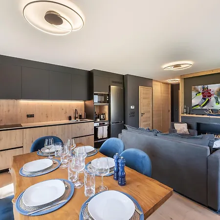 Neuf, 4 Personnes, Terrasse, 15 Min Du Centre De - Fr-1-569-96 * Megeve